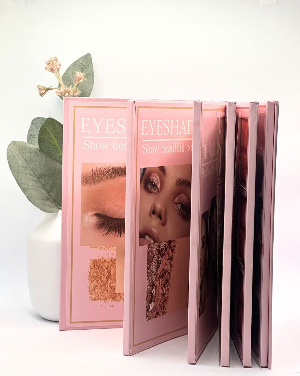 Mocallure Professional Makeup Book 5 in 1 Eyeshadow, Blush-On, Lip Colors, Highlighter & Concealer