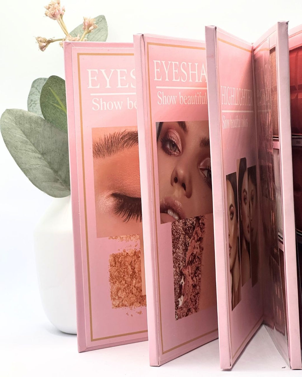 Mocallure Professional Makeup Book 5 in 1 Eyeshadow, Blush-On, Lip Colors, Highlighter & Concealer