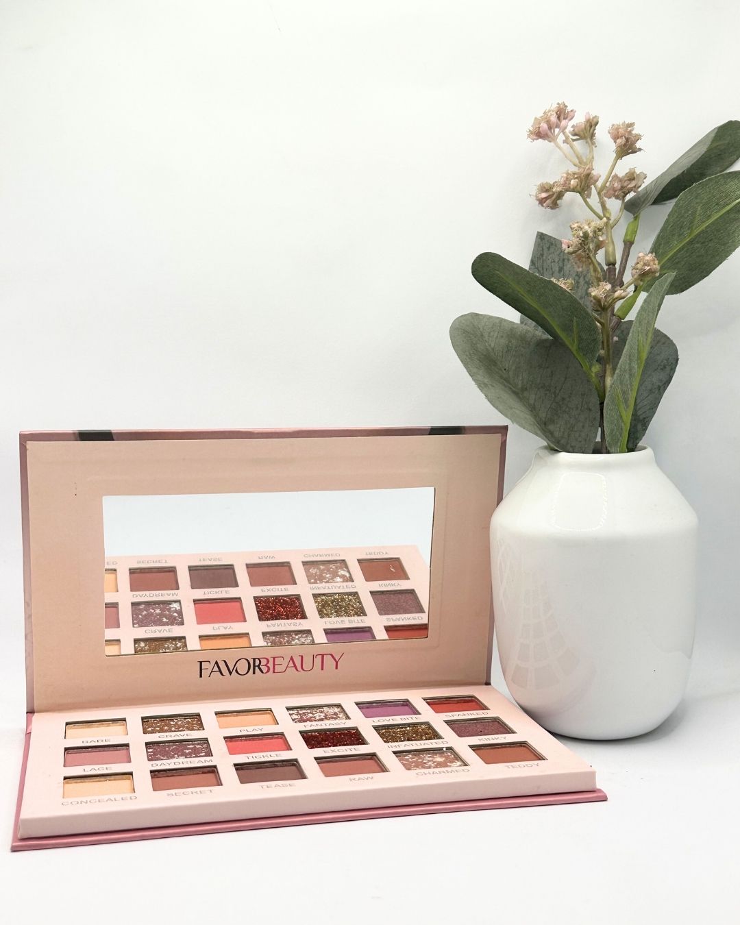 Nude Eye Shadow Kit