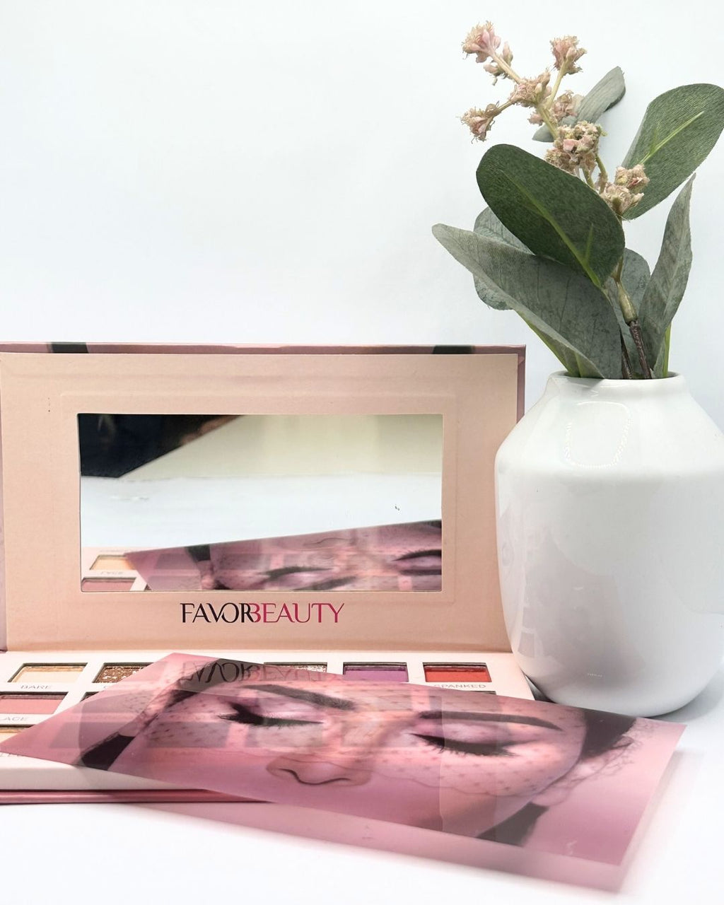 Nude Eye Shadow Kit