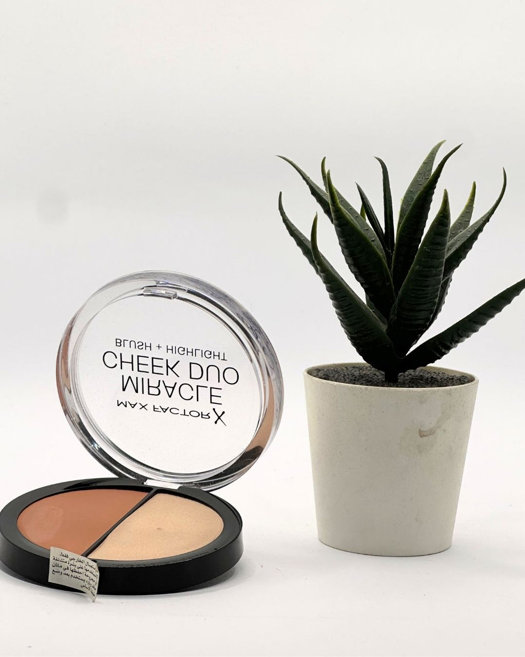 max factor MIRACLE GLOW DUO Pro Illuminator